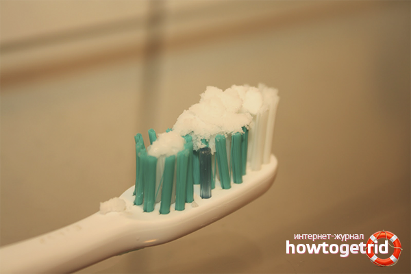 Soda and Tooth Powder