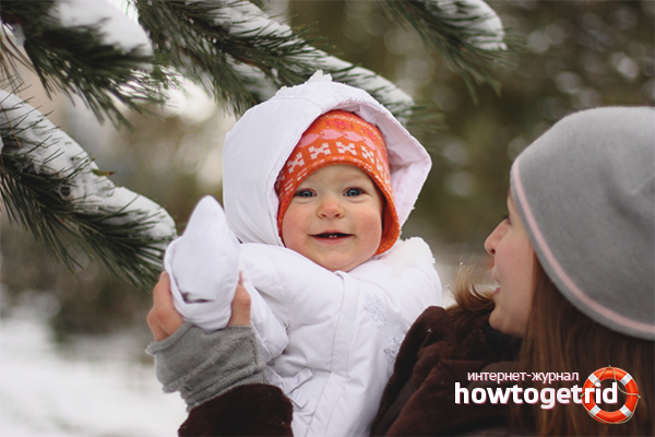 How to walk with a newborn in winter