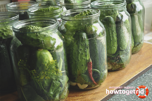 Canned Cucumbers with Spices