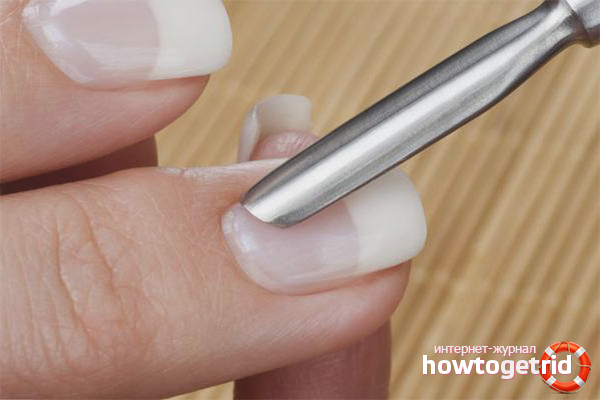 How to use a cuticle pusher