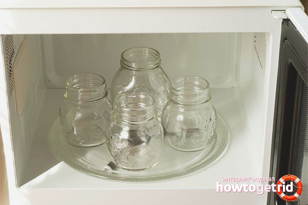 Dry sterilization of cans in the microwave