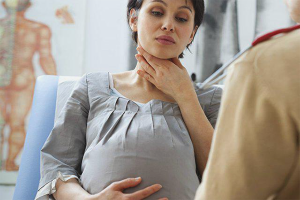 How to treat a throat during pregnancy