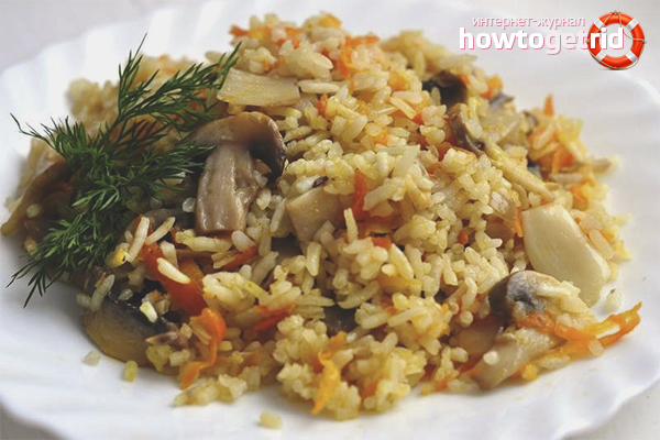 Pilaf with mushrooms in a slow cooker
