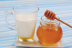 Milk with honey for cough